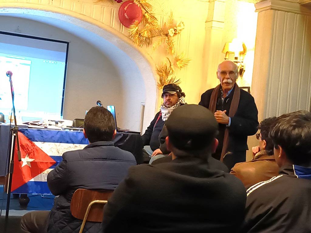 Resalta intelectual cubano en Chile obras musicales dedicadas al Che